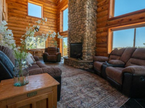 Spacious Cabin + Mountain Views + Gameroom = Sleeps 12 in Beds